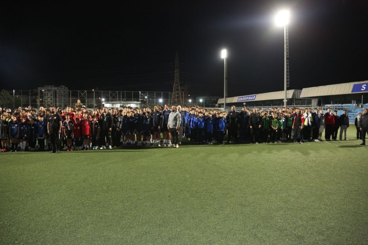 ÇAYIROVA KULÜPLER BİRLİĞİ TARAFINDAN DÜZENLENEN PROGRAMLA İLÇEDEKİ AMATÖR SPOR KULÜPLERİNİN YENİ SEZONU AÇILDI.