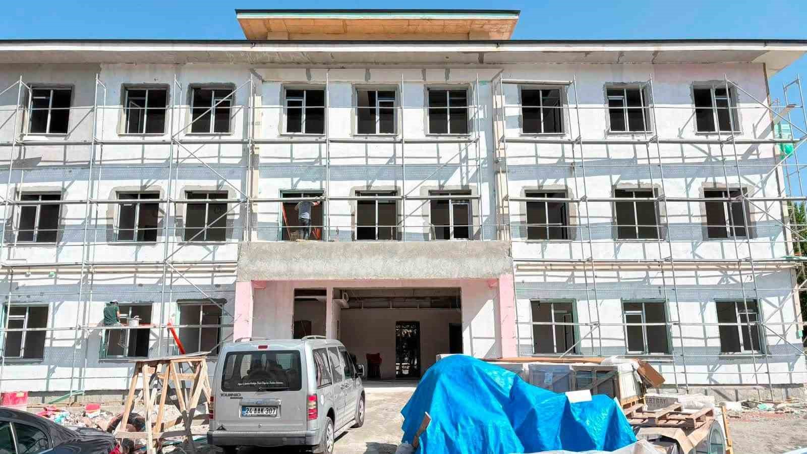 ERZİNCAN’IN KEMAH İLÇESİNDE YAPIMI DEVAM EDEN İLÇE EMNİYET AMİRLİĞİ HİZMET BİNASI İNŞAATINDA İNCELEMELERDE BULUNULDU