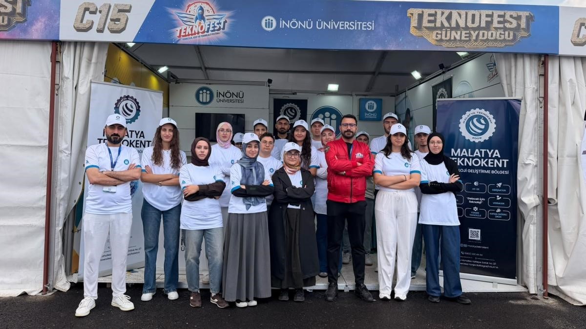 TEKNOFEST GÜNEYDOĞU’DA İNÖNÜ ÜNİVERSİTESİ'NİN STANDI YOĞUN İLGİ GÖRÜYOR