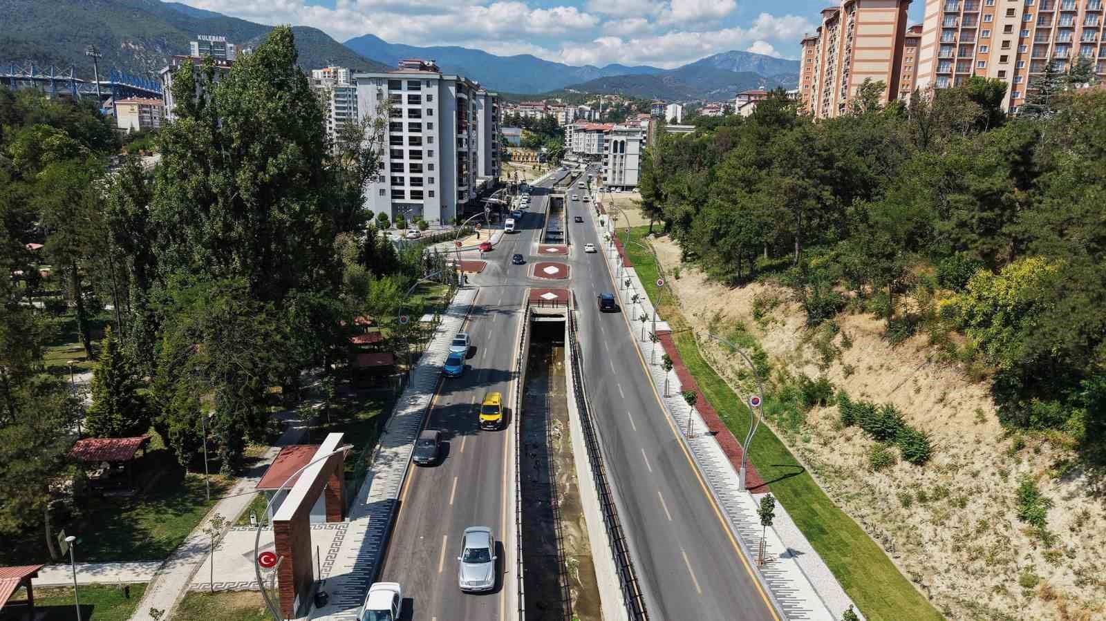 GÖREVE GELDİKLERİ GÜNDEN BU YANA BİRÇOK NOKTADA DERE ISLAHI YAPTIKLARINI BELİRTEN ÇETİNKAYA, ERGENEKON, KAPULLU'DAN GELEN HALİM DERESİ, 100. YIL BUDAK DERESİ VE ARAÇ ÇAYI ÇEVRESİNDE ÇALIŞMALAR YÜRÜTTÜKLERİNİ KAYDETTİ.