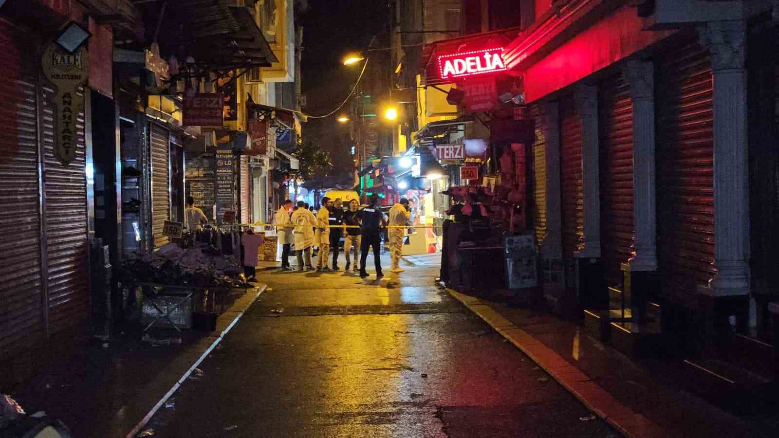 FATİH’TE ESNAF KAVGASINDA SİLAHLAR KONUŞTU: 1 ÖLÜ 1 YARALI