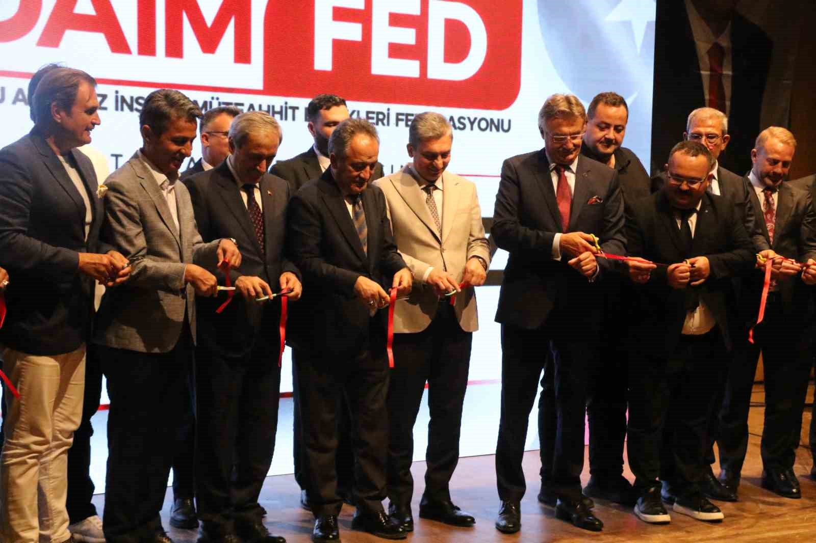 AÇILIŞ KURDELESİ KESİMİ