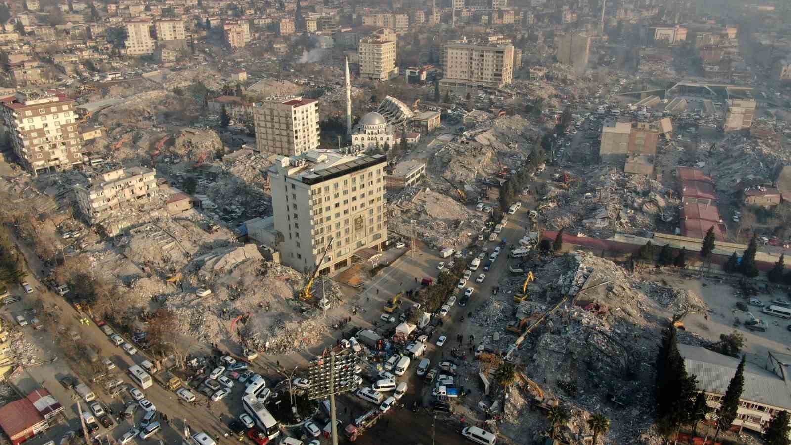BÖLGENİN DEPREM SONRASI YIKILMIŞ HALİ (ARŞİV)