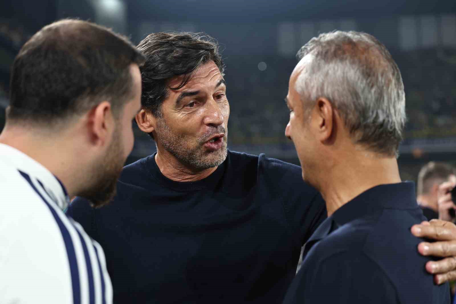 UEFA ŞAMPİYONLAR LİGİ PLAY-OFF İLK MAÇINDA FENERBAHÇE, SAHASINDA FRANSA LİGİ EKİPLERİNDEN LYON İLE KARŞI KARŞIYA GELİYOR. MÜSABAKANIN İLK 15 DAKİKASI GOLSÜZ EŞİTLİKLE GEÇİLDİ.