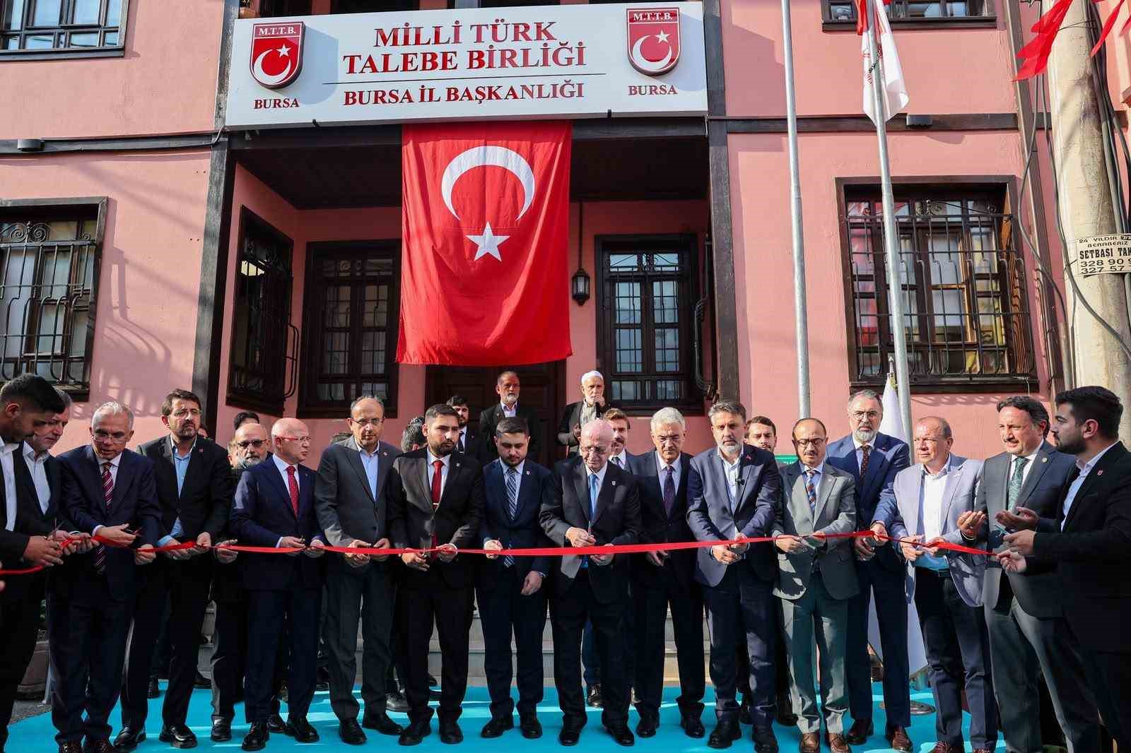 BURSA BÜYÜKŞEHİR BELEDİYE BAŞKAN VEKİLİ ŞAHİN BİBA, MİLLÎ TÜRK TALEBE BİRLİĞİ (MTTB) BURSA İL BAŞKANLIĞI YENİ HİZMET BİNASININ AÇILIŞ TÖRENİNE KATILDI. GENÇLERE YÖNELİK ÇALIŞMALARA VERDİKLERİ DESTEĞİ VURGULAYAN BİBA, "GAYEMİZ, ŞEHRİMİZİN GÜÇLÜ MİRASINI GENÇLERİMİZİN BİLGİ VE ENERJİSİYLE BULUŞTURARAK BURSA’YI DAHA İLERİYE TAŞIMAKTIR" DEDİ.