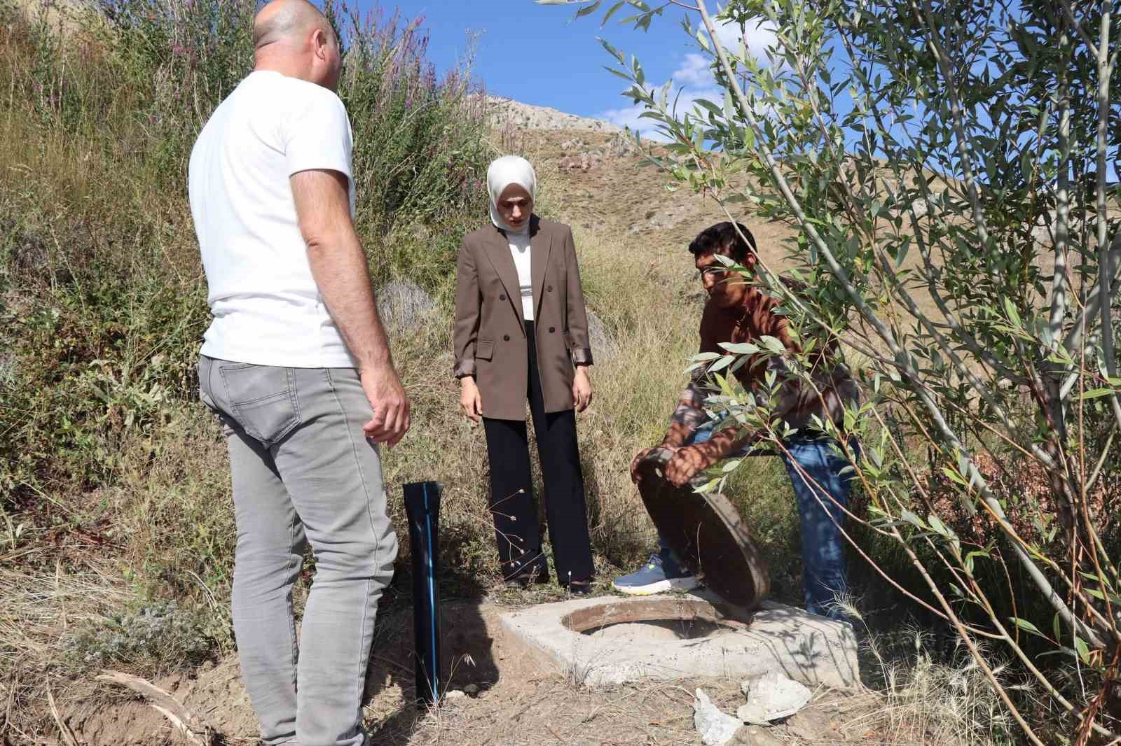 ERZİNCAN’IN TERCAN İLÇESİNDE, 2026 YILI KÖYDES PROGRAMI KAPSAMINDA KÖYLERDE YAPIMI GERÇEKLEŞTİRİLEN İÇME SUYU TESİSİ PROJELERİ YERİNDE İNCELENDİ