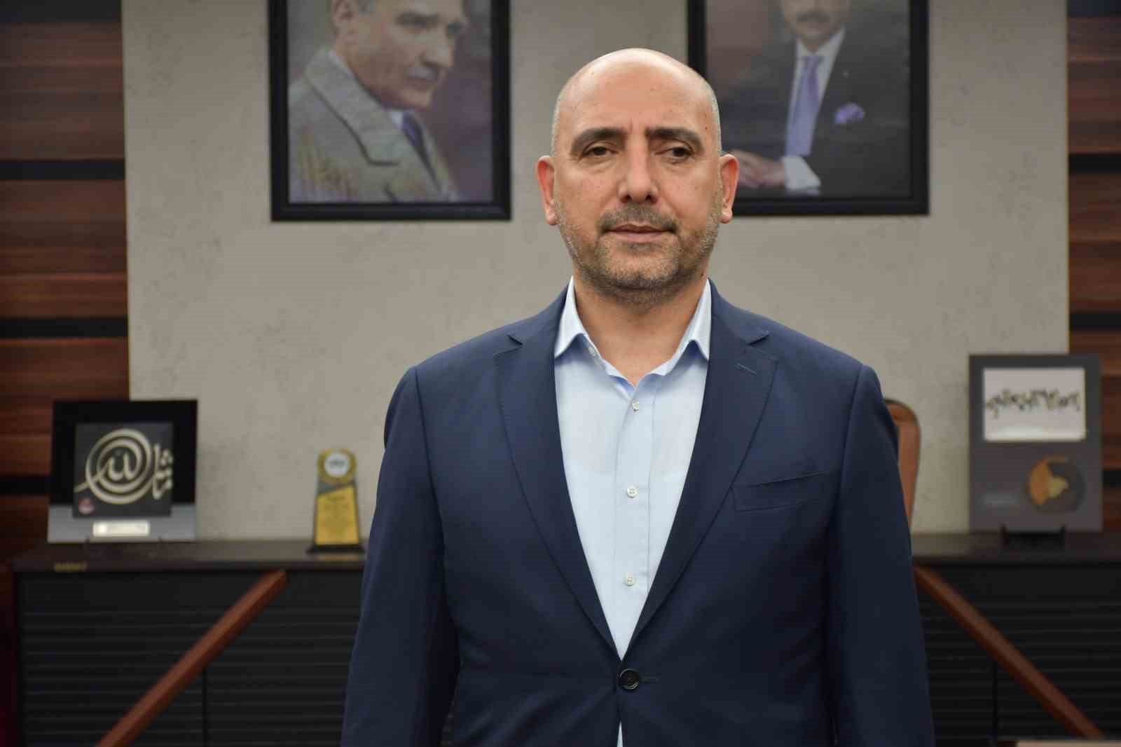 KAYSERİ TİCARET BORSASI (KTB) YÖNETİM KURULU BAŞKANI RECEP BAĞLAMIŞ; ÜNİVERSİTELERLE YAPILAN İŞ BİRLİKLERİNİN ŞEHRİN GELECEĞİ AÇISINDAN ÖNEMLİ OLDUĞUNU BELİRTEREK, EĞİTİM VE BİLİME YÖNELİK DESTEKLERİN DEVAM EDECEĞİNİ İFADE ETTİ.