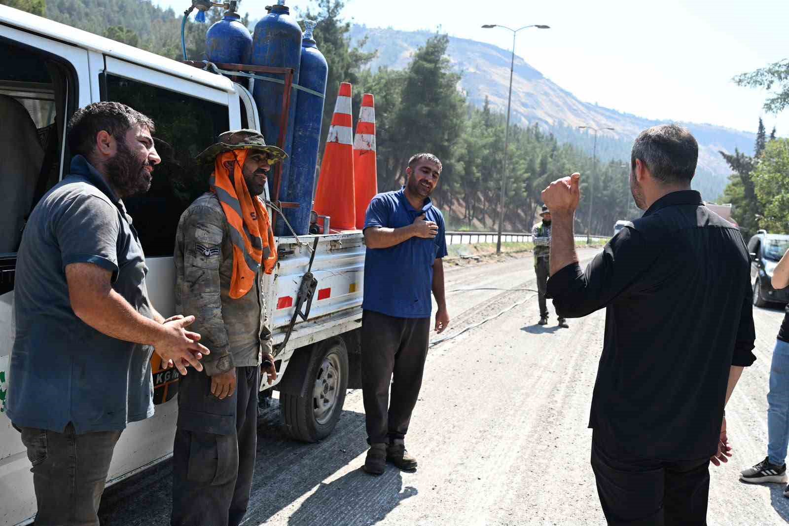 KARABÜK BELEDİYE BAŞKANI ÖZKAN ÇETİNKAYA, BELEDİYE TARAFINDAN AYDINLIKEVLER MAHALLESİ HALİM DERESİ ISLAH PROJESİ VE KENTİN ANA ARTERLERİNDEN ESENTEPE MAHALLESİ'NDEKİ ÇALIŞMALARI İNCELEDİ.