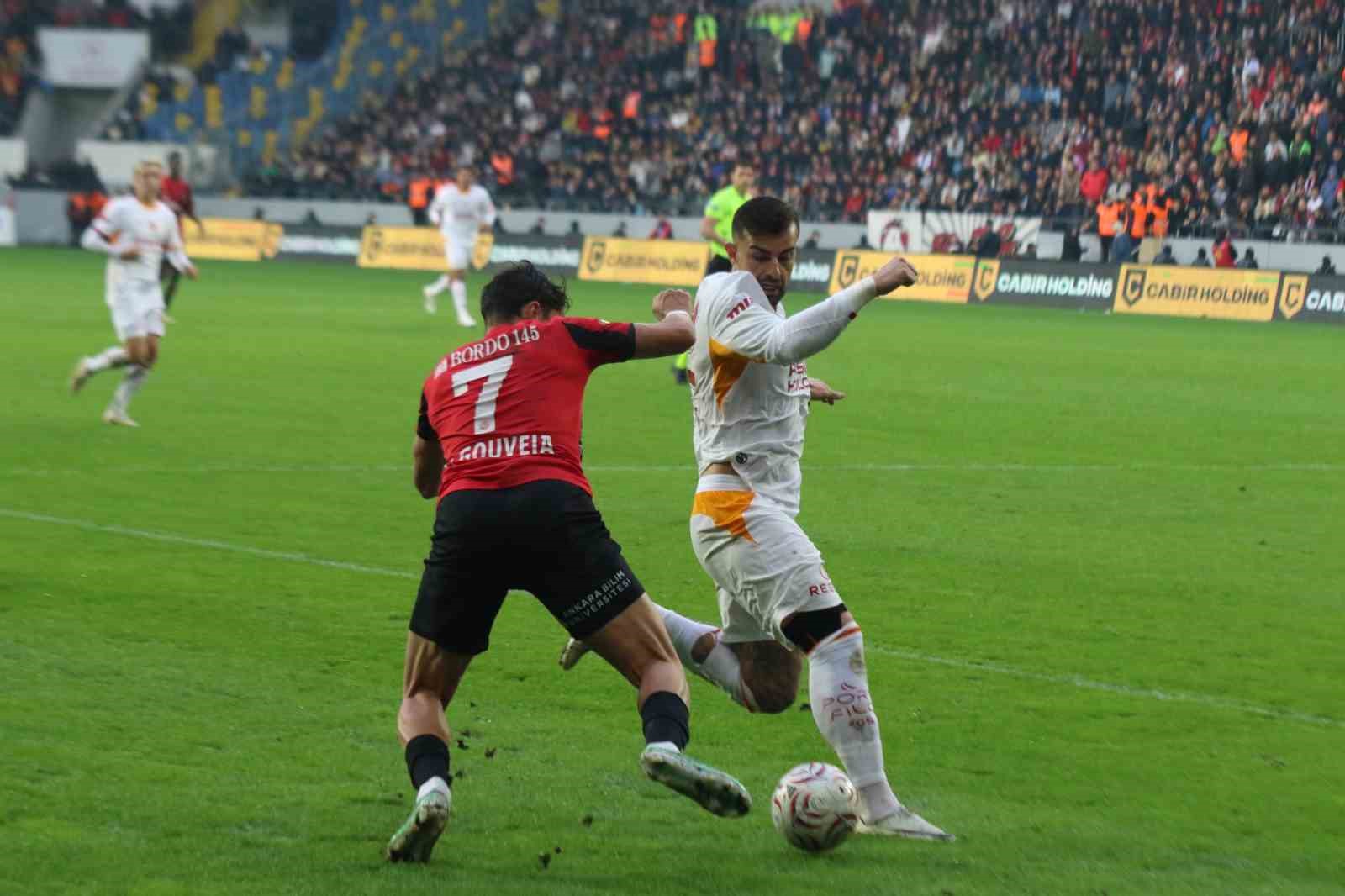 TRENDYOL SÜPER LİG’İN 8. HAFTASINDA GALATASARAY DEPLASMANDA KARŞILAŞTIĞI GENÇLERBİRLİĞİ'Nİ 1-0'LIK SKORLA MAĞLUP ETTİ.