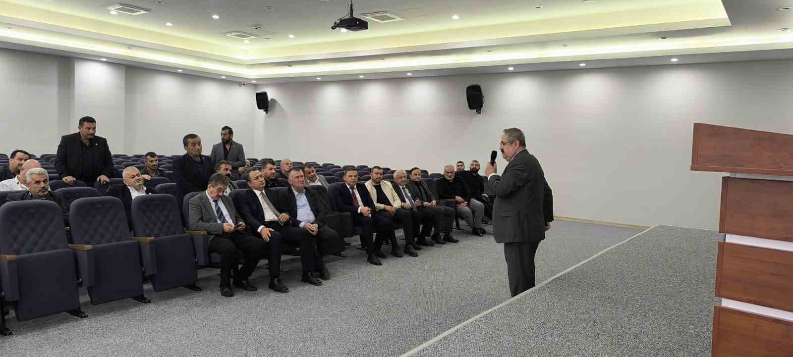 SAMSUN’UN ÇARŞAMBA İLÇESİNDE KAHVERENGİ KOKARCAYLA MÜCADELE KAPSAMINDA DÜZENLENEN TOPLANTIDA, İLÇEDE YÜRÜTÜLEN ÇALIŞMALAR VE ALINACAK YENİ TEDBİRLER DEĞERLENDİRİLDİ.