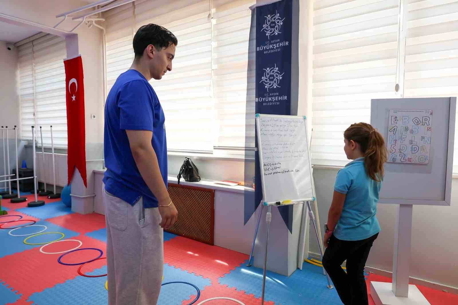 AYDIN BÜYÜKŞEHİR DİSLEKSİ MERKEZİ’NDE DERSLER DEVAM EDİYOR