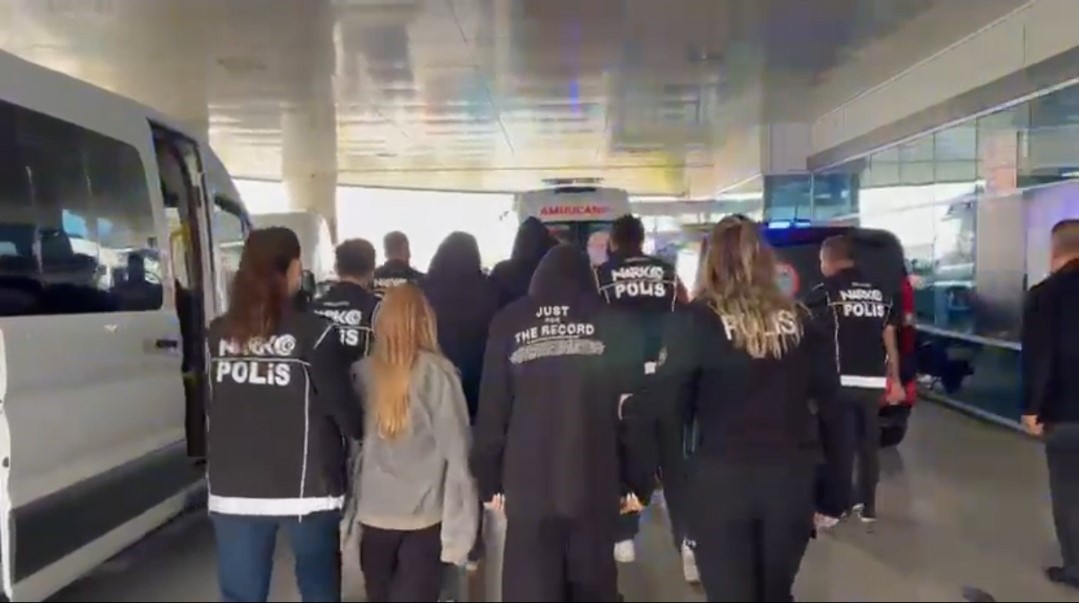 KARGOYLA UYUŞTURUCU TİCARETİNE BÜYÜK DARBE: 8 ŞÜPHELİ TUTUKLANDI