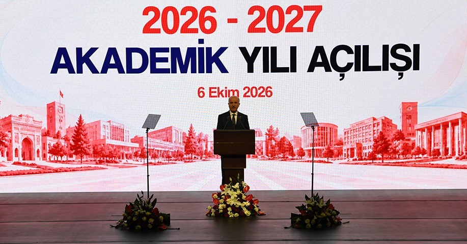ERZURUM TEKNİK ÜNİVERSİTESİ (ETÜ) REKTÖRÜ PROF. DR. BÜLENT ÇAKMAK, CUMHURBAŞKANLIĞI KÜLLİYESİ BEŞTEPE MİLLET KONGRE VE KÜLTÜR MERKEZİ’NDE DÜZENLENEN “2026-2027 YÜKSEKÖĞRETİM AKADEMİK YILI AÇILIŞ TÖRENİ”NE KATILDI.