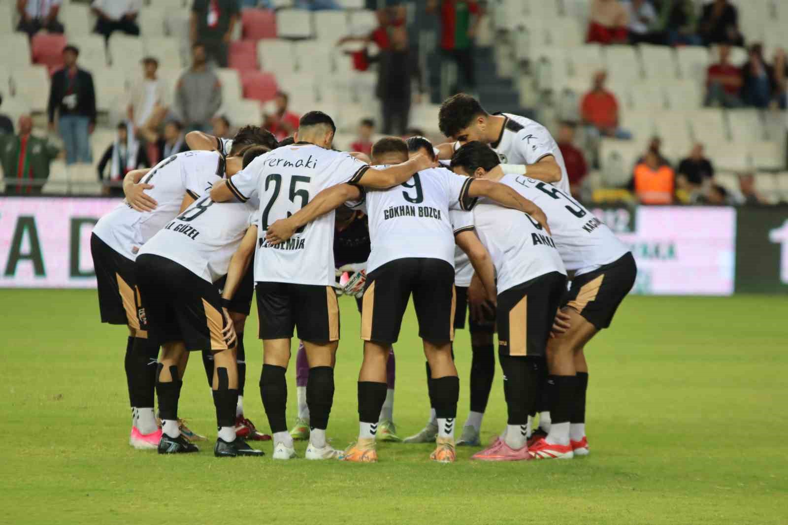 GAZİEMİR SPOR, MAÇLARINI OYNAYACAĞI STADYUM BULAMIYOR