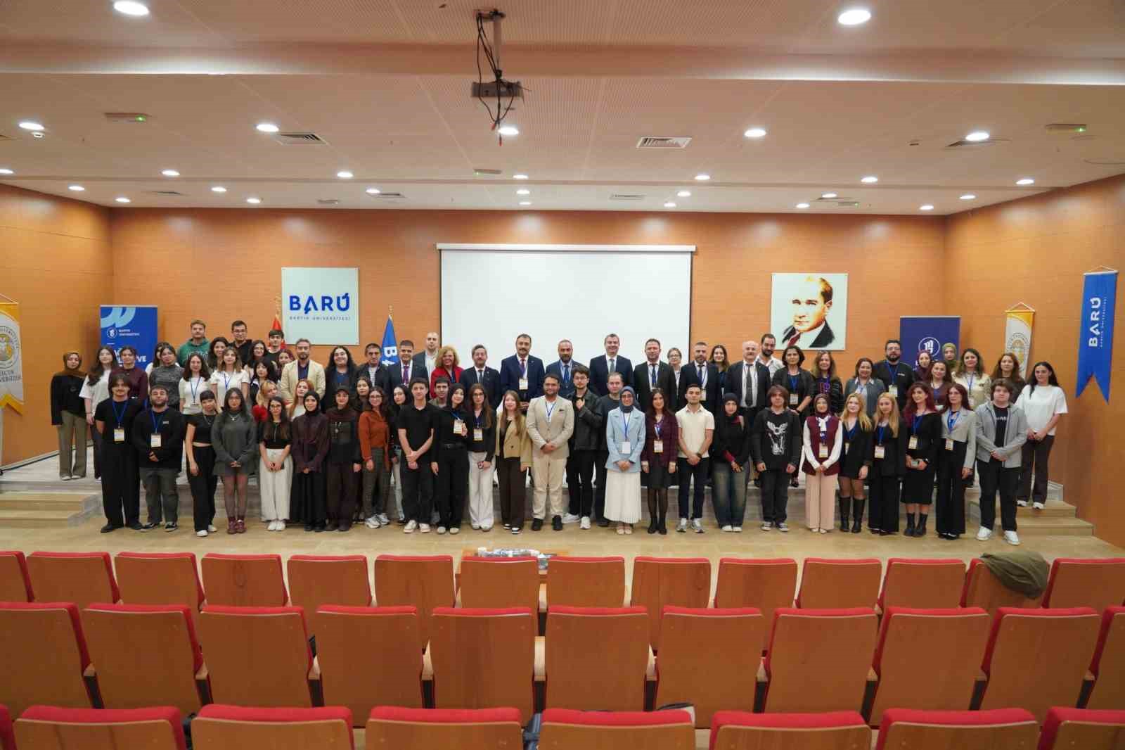 BARTIN ÜNİVERSİTESİ (BARÜ) İLE SELÇUK ÜNİVERSİTESİ İŞ BİRLİĞİYLE DÜZENLENEN 6. ULUSLARARASI DİL VE ÇEVİRİBİLİM KONGRESİ'NDE YAPAY ZEKÂNIN ÇEVİRİ SÜREÇLERİNE ETKİSİ, SÖZLÜ ÇEVİRİ UYGULAMALARI, MAKİNE ÇEVİRİSİ VE ÇEVİRİBİLİMİN GELECEĞİ ELE ALINACAK.