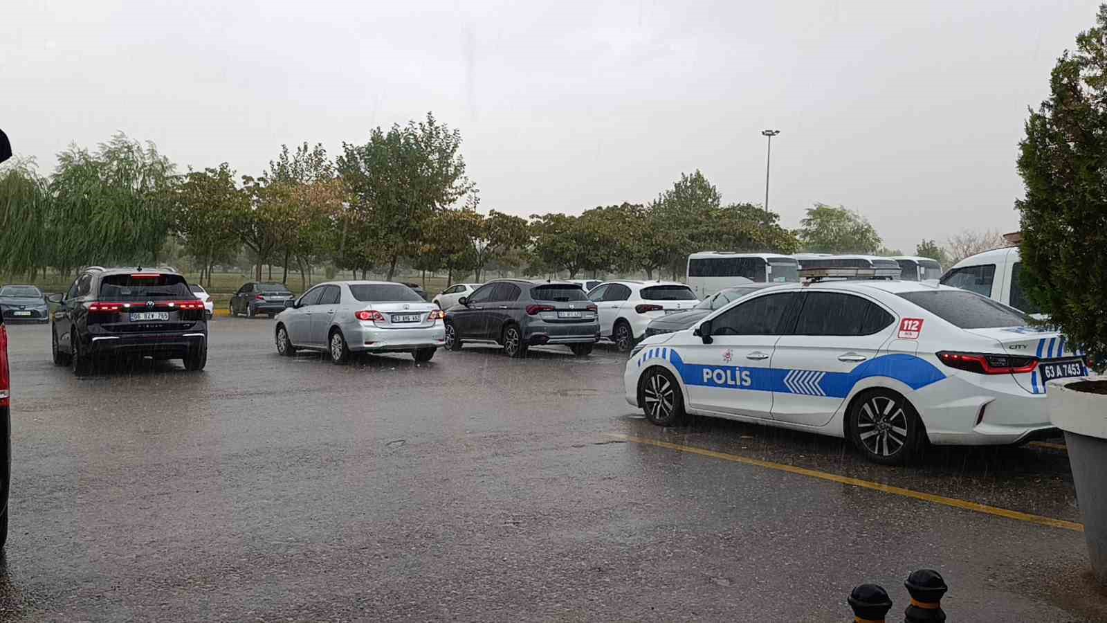 ŞANLIURFA´DA YAĞIŞLI HAVA ETKİLİ OLDU