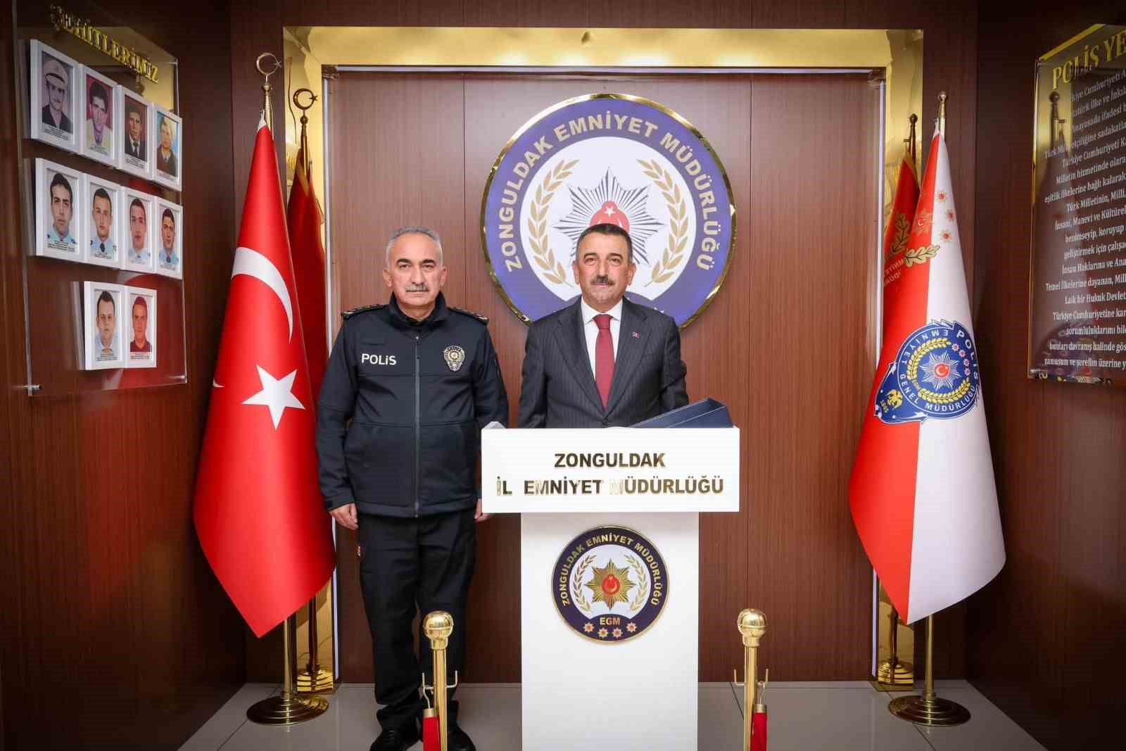 VALİ HACIBEKTAŞOĞLU’NDAN EMNİYET MÜDÜRÜ KABA’YA HAYIRLI OLSUN ZİYARETİ