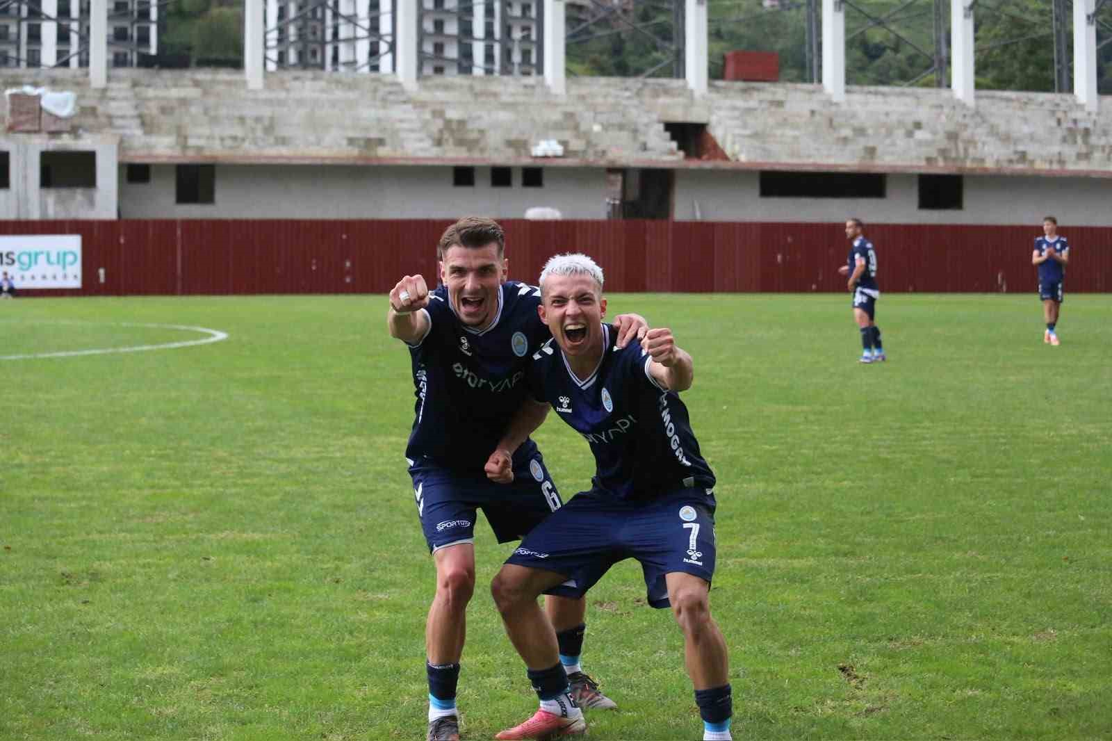 TFF 3. LİG'İN 5. HAFTASINDA PAZARSPOR, SAHASINDA KARŞILAŞTIĞI KÜÇÜKÇEKMECE SİNOP SPOR’U 3-1 MAĞLUP ETTİ