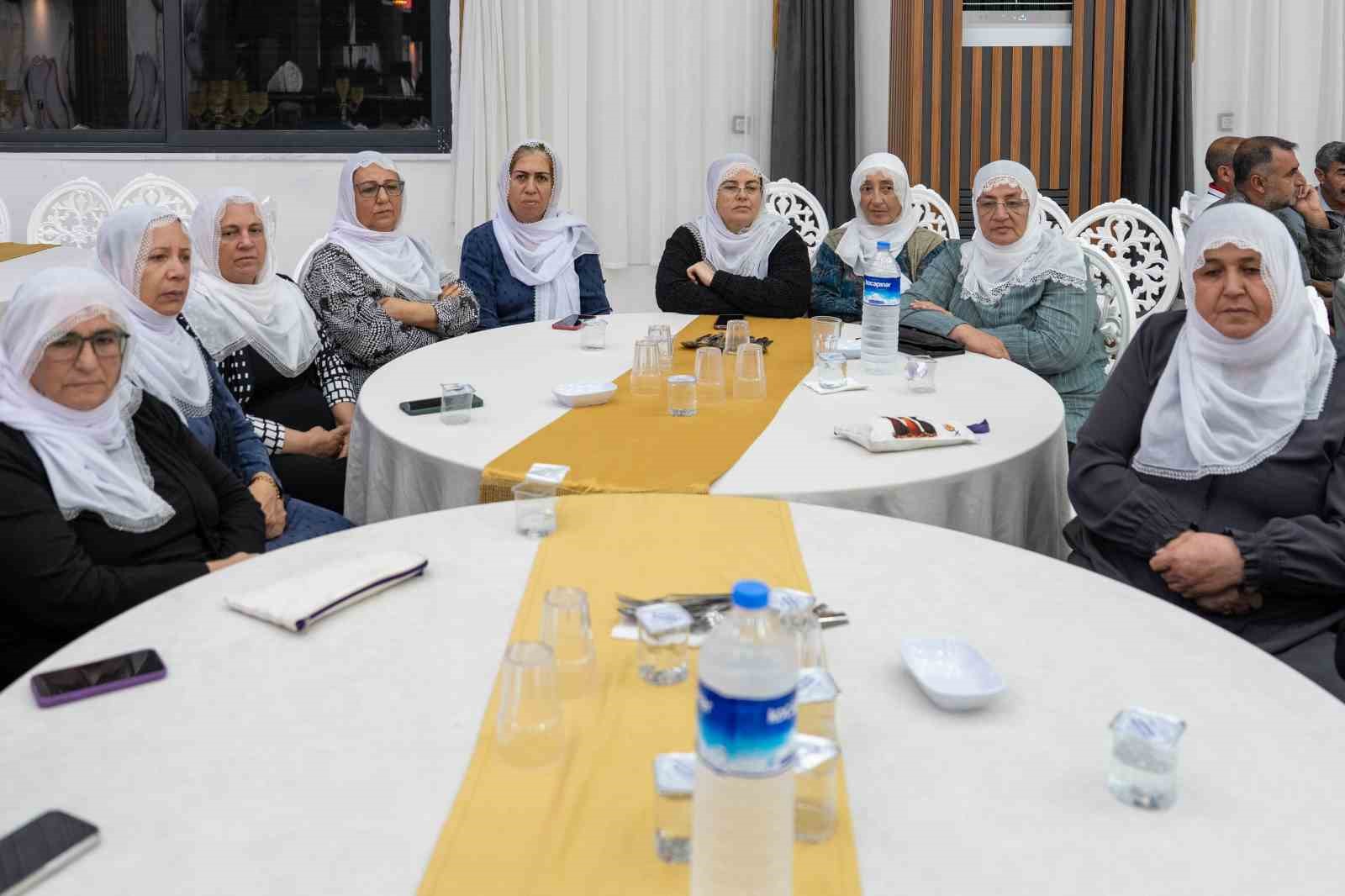 ÖZPINAR VE KAYA AİLELERİ ARASINDAKİ HUSUMETİN SONLANDIRILMASI AMACIYLA BARIŞ BULUŞMASI DÜZENLENDİ.