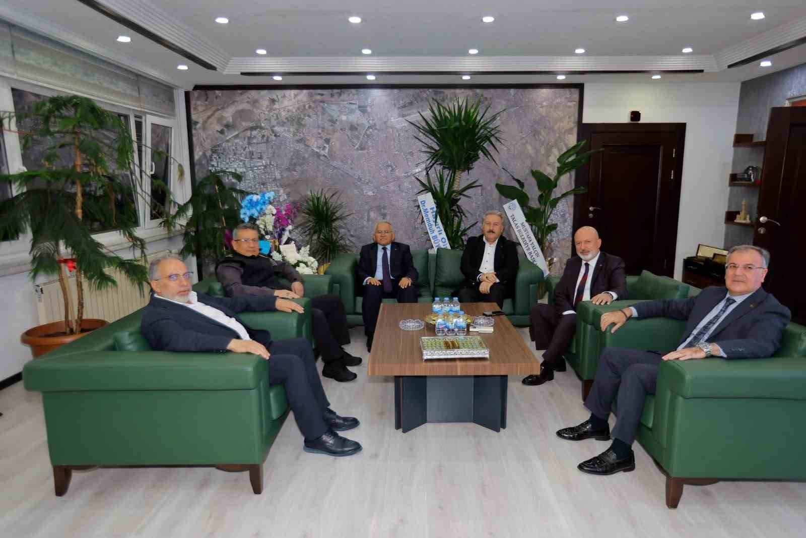 KAYSERİ BÜYÜKŞEHİR BELEDİYE BAŞKANI DR. MEMDUH BÜYÜKKILIÇ, KAYSERİ’YE YENİ ATANAN İL EMNİYET MÜDÜRÜ SİNAN ERGEN’E HAYIRLI OLSUN ZİYARETİNDE BULUNDU