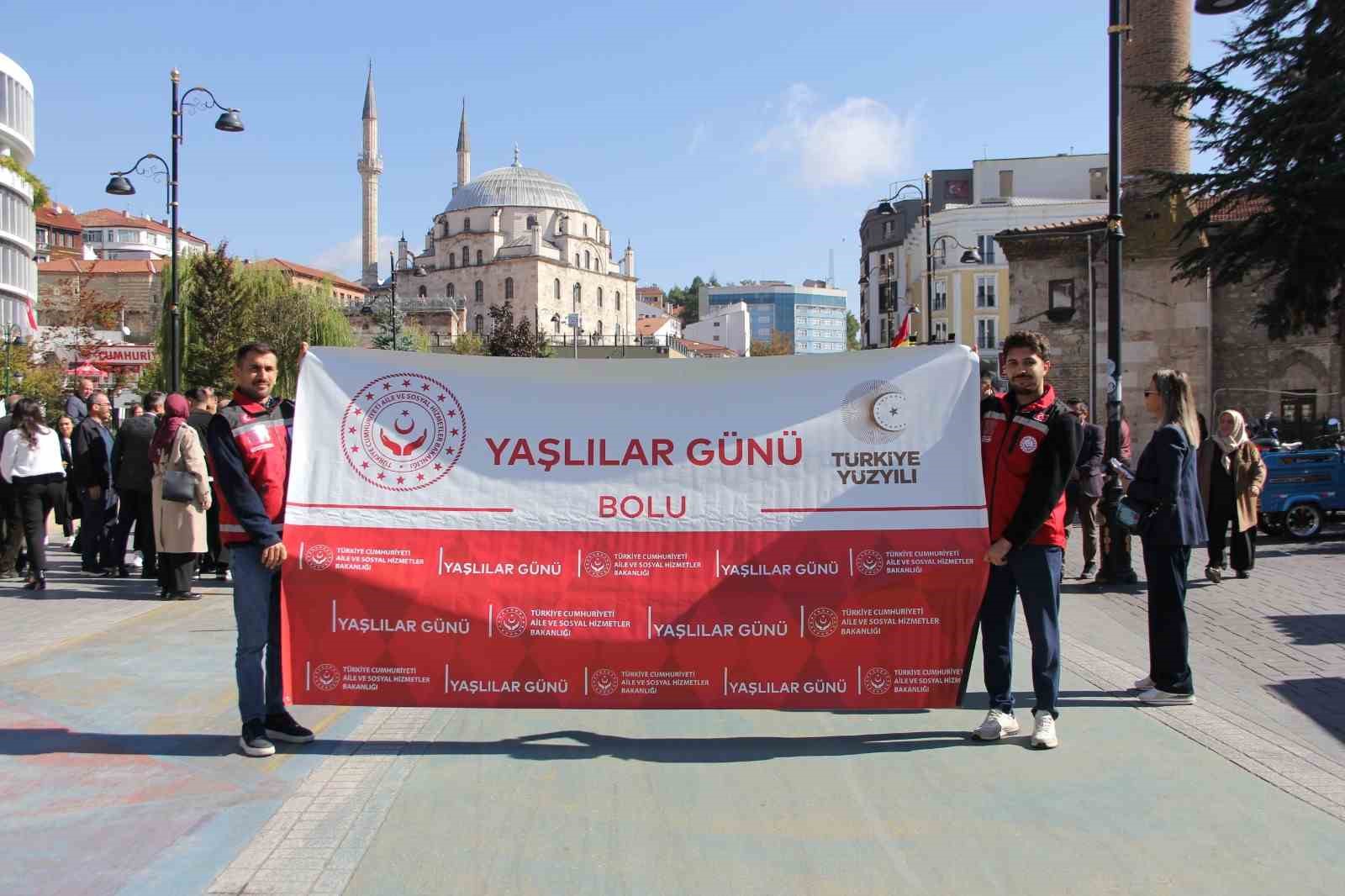 1 EKİM DÜNYA YAŞLILAR GÜNÜ KAPSAMINDA BOLU’DA FARKINDALIK YÜRÜYÜŞÜ DÜZENLENDİ.
