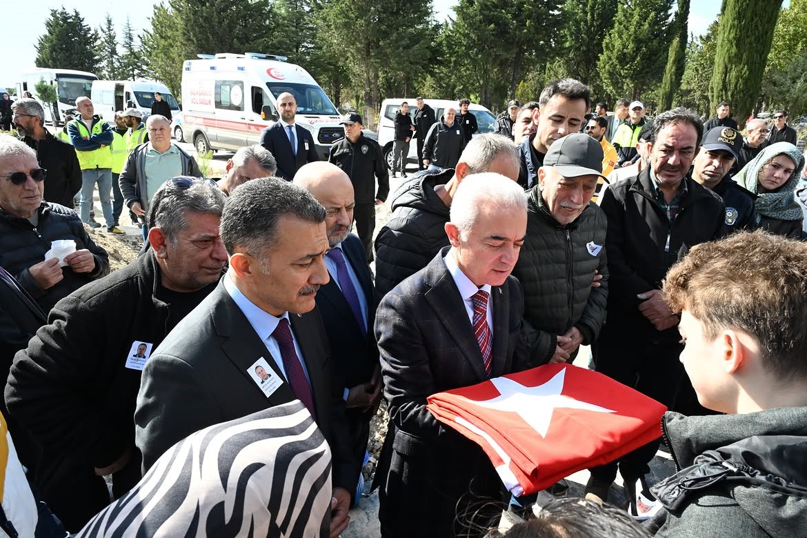 KIRKLARELİ EMNİYET MÜDÜRLÜĞÜ PERSONELİ METE KAPANCI SON YOLCULUĞUNA UĞURLANDI