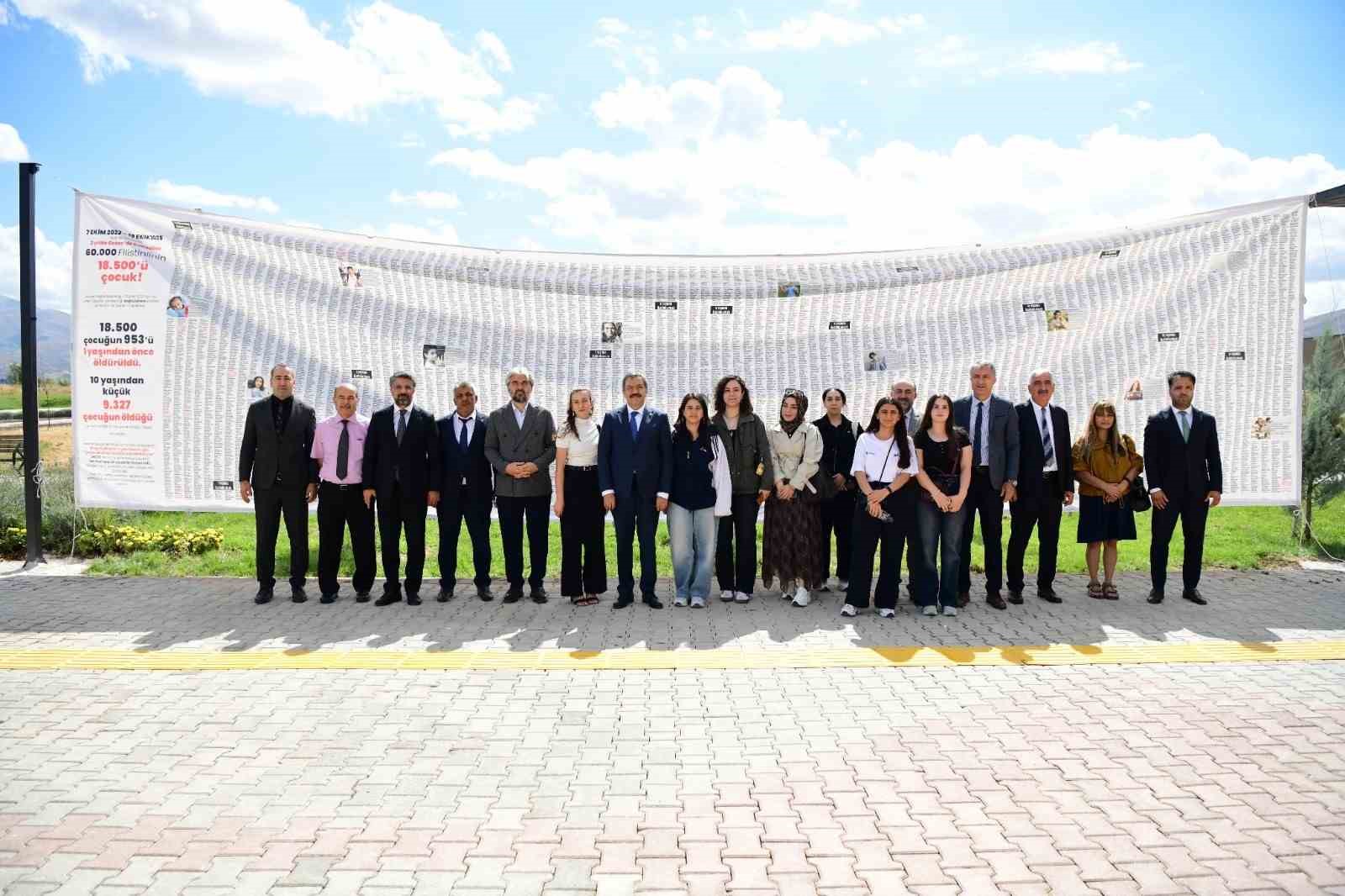 MALATYA TURGUT ÖZAL ÜNİVERSİTESİNDE "GAZZE GÜNLERİ" PROGRAMI GERÇEKLEŞTİRİLDİ