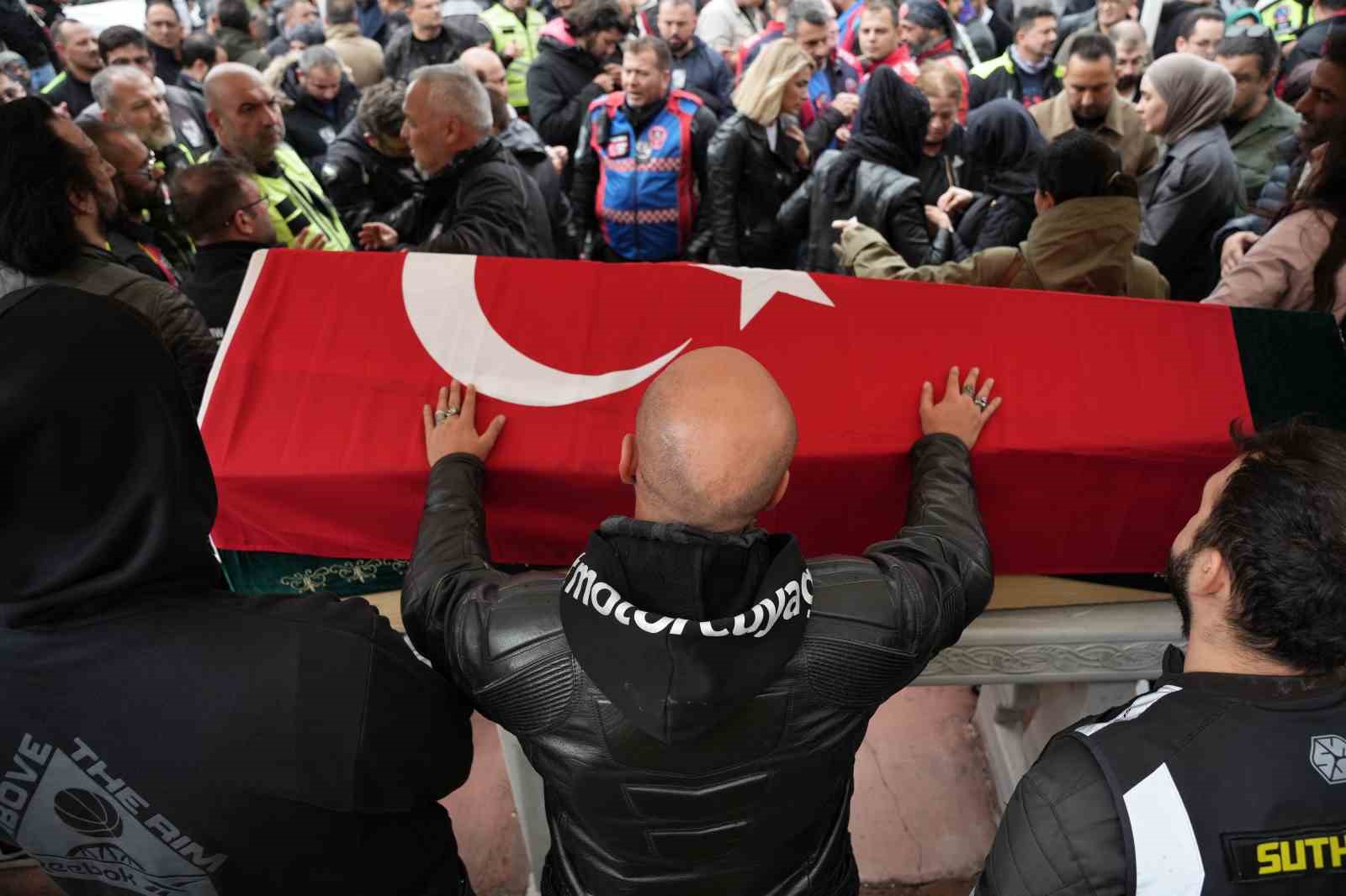 FENOMEN MOTORCU CUMHUR KAHRAMAN SON YOLCULUĞUNA UĞURLANDI