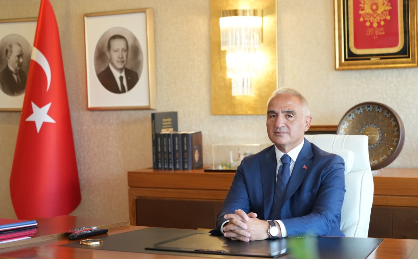 KÜLTÜR VE TURİZM BAKANI MEHMET NURİ ERSOY