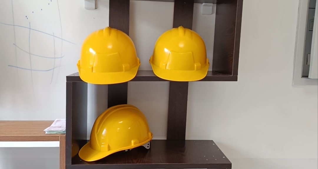 BARTIN ÜNİVERSİTESİ KUTLUBEY KAMPÜSÜ İÇERİSİNDE YER ALAN BARÜ ENGELSİZ YAŞAM ALANI'NDA (ÖZEL EĞİTİM UYGULAMA VE ARAŞTIRMA MERKEZİ) 157 ÖZEL BİREYE YÖNELİK TAM ZAMANLI EĞİTİM VE DESTEK VERİLİYOR.