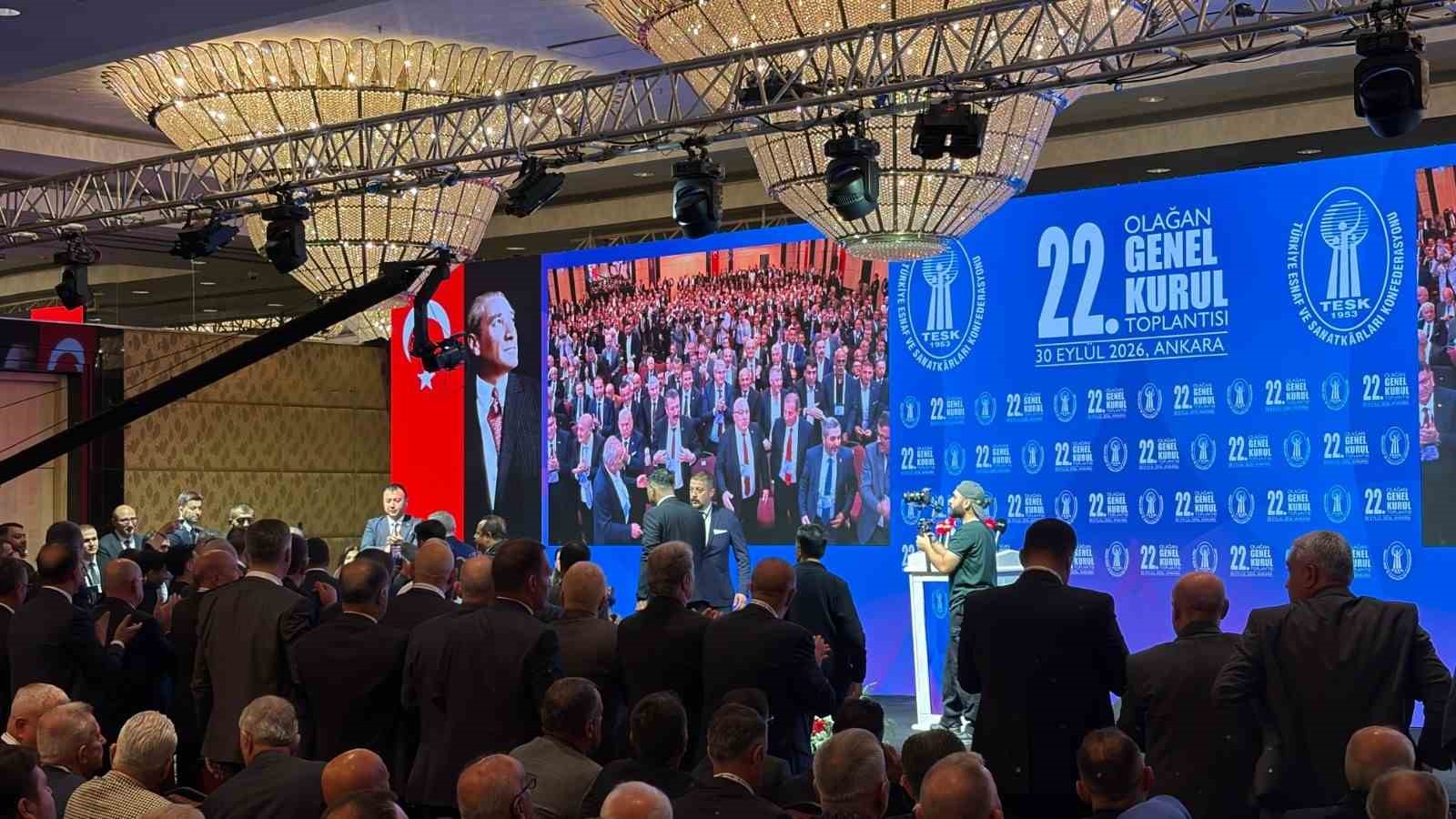 TÜRKİYE ESNAF VE SANATKARLARI KONFEDERASYONU (TESK) 22. OLAĞAN GENEL KURULU SONUCU TÜRKİYE ŞOFÖRLER VE OTOMOBİLCİLER FEDERASYONU (TŞOF) GENEL BAŞKANI MEHMET YİĞİNER, TESK GENEL BAŞKANI OLDU.