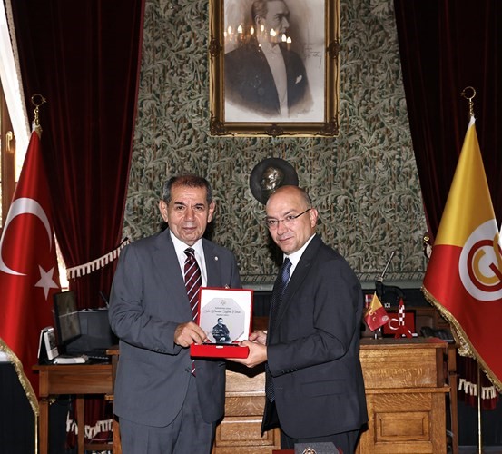 TÜRK EDEBİYATININ ÖNEMLİ İSİMLERİNDEN, ŞAİR, YAZAR VE EĞİTİMCİ, GALATASARAY SPOR KULÜBÜ’NÜN HAMİ BAŞKANI TEVFİK FİKRET, VEFATININ 111. YIL DÖNÜMÜNDE GALATASARAY LİSESİ’NDE DÜZENLENEN TÖRENLE ANILDI.