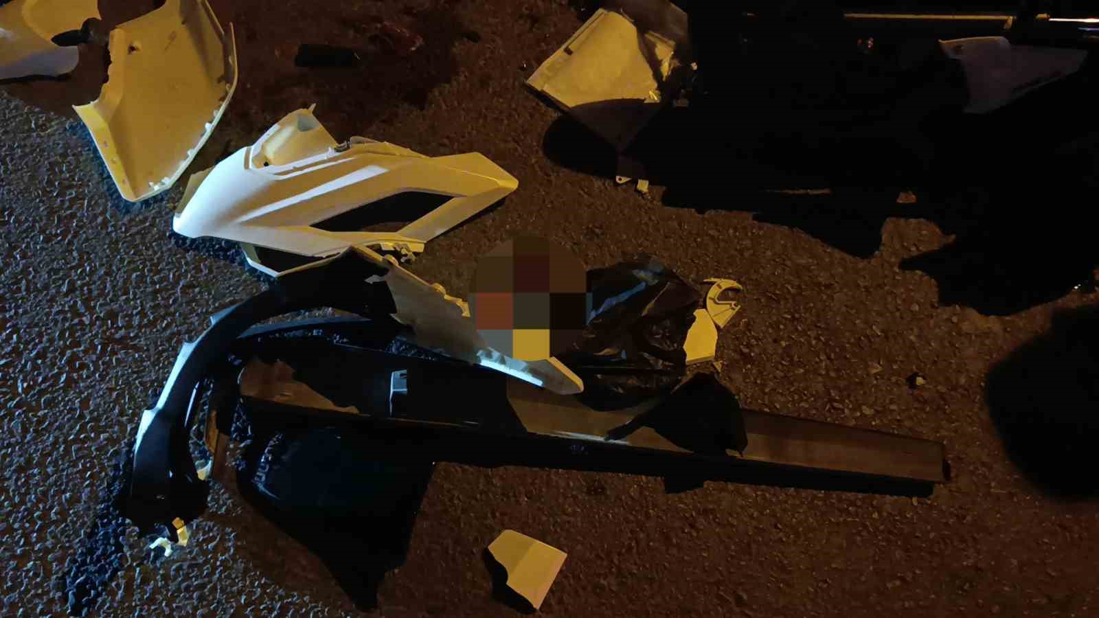 KAZADA MOTOSİKLETTEN DÜŞEN POŞETTE ALKOLLÜ İÇKİ KUTUSU OLDUĞU GÖRÜLDÜ.