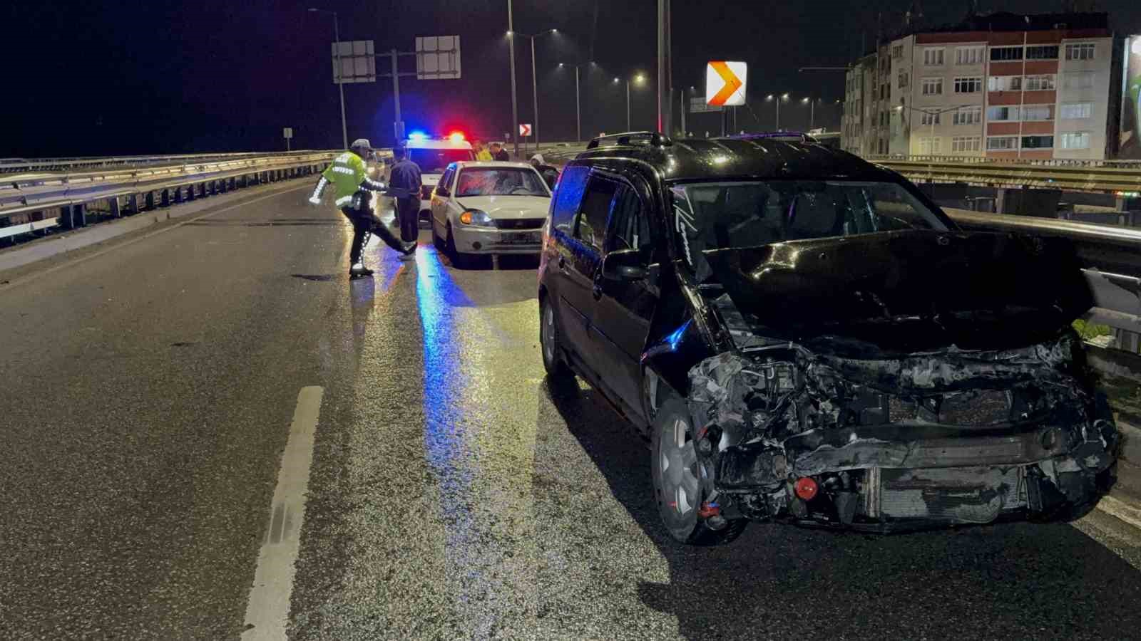 SAMSUN’DA DÜĞÜNE GİDEN ARACIN BARİYERE ÇARPMASI SONUCU BİR KİŞİ YARALANDI.