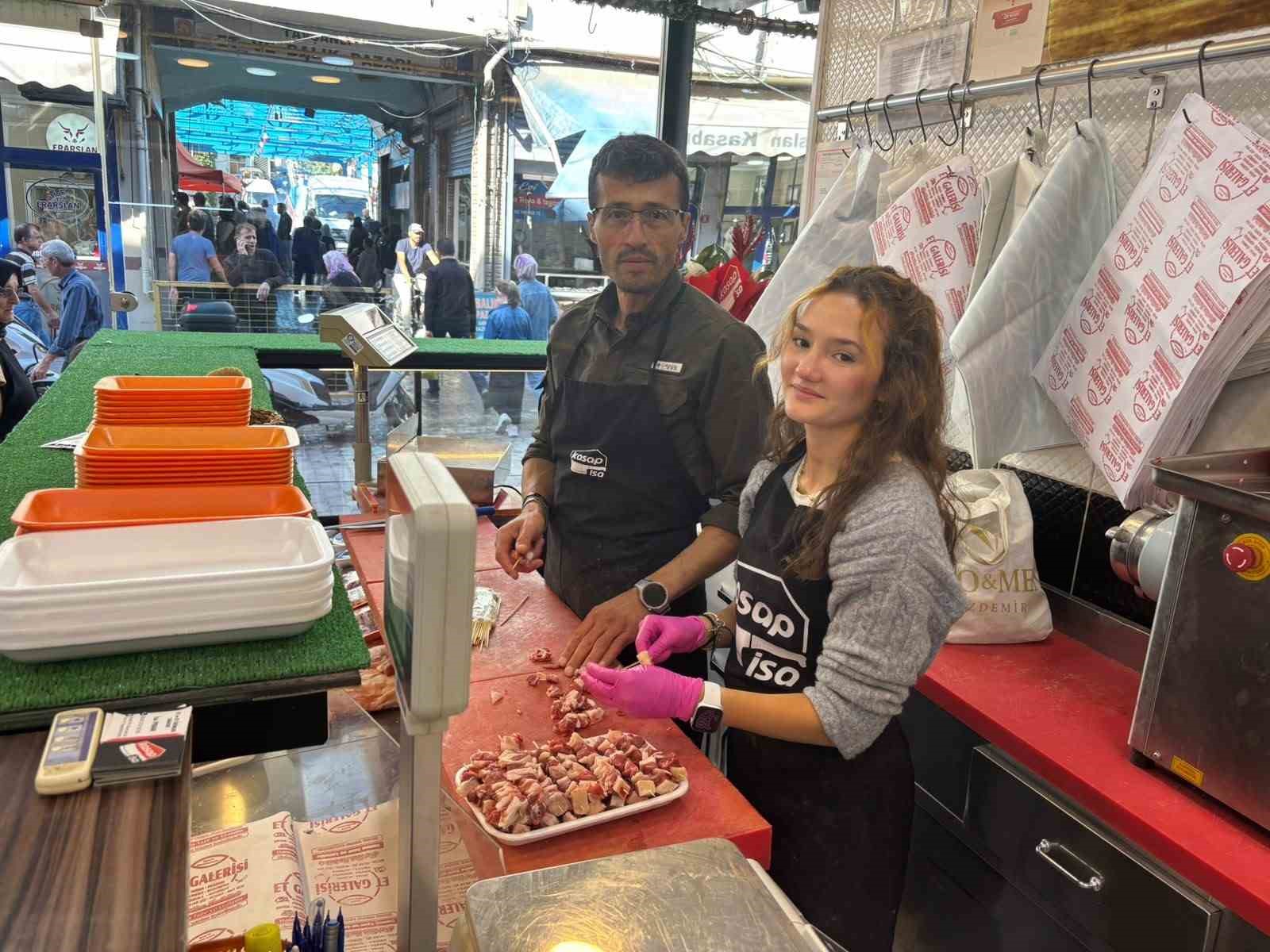 KASAP BABA İSA PINAR VE ELA PINAR