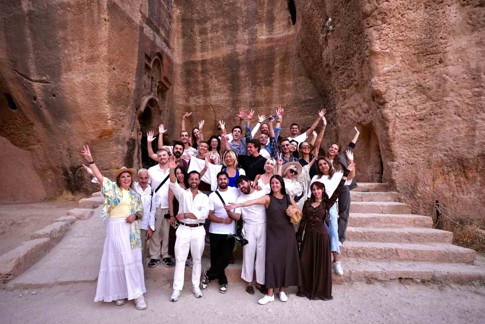 TÜRKİYE'NİN 7 BÖLGESİNİ ULUSLARARASI KİTLELERLE BULUŞTURAN GOTÜRKİYE BRAND AMBASSADOR PROJESİ, FİNAL ETABINI GÜNEYDOĞU ANADOLU'DA GERÇEKLEŞTİRDİ.