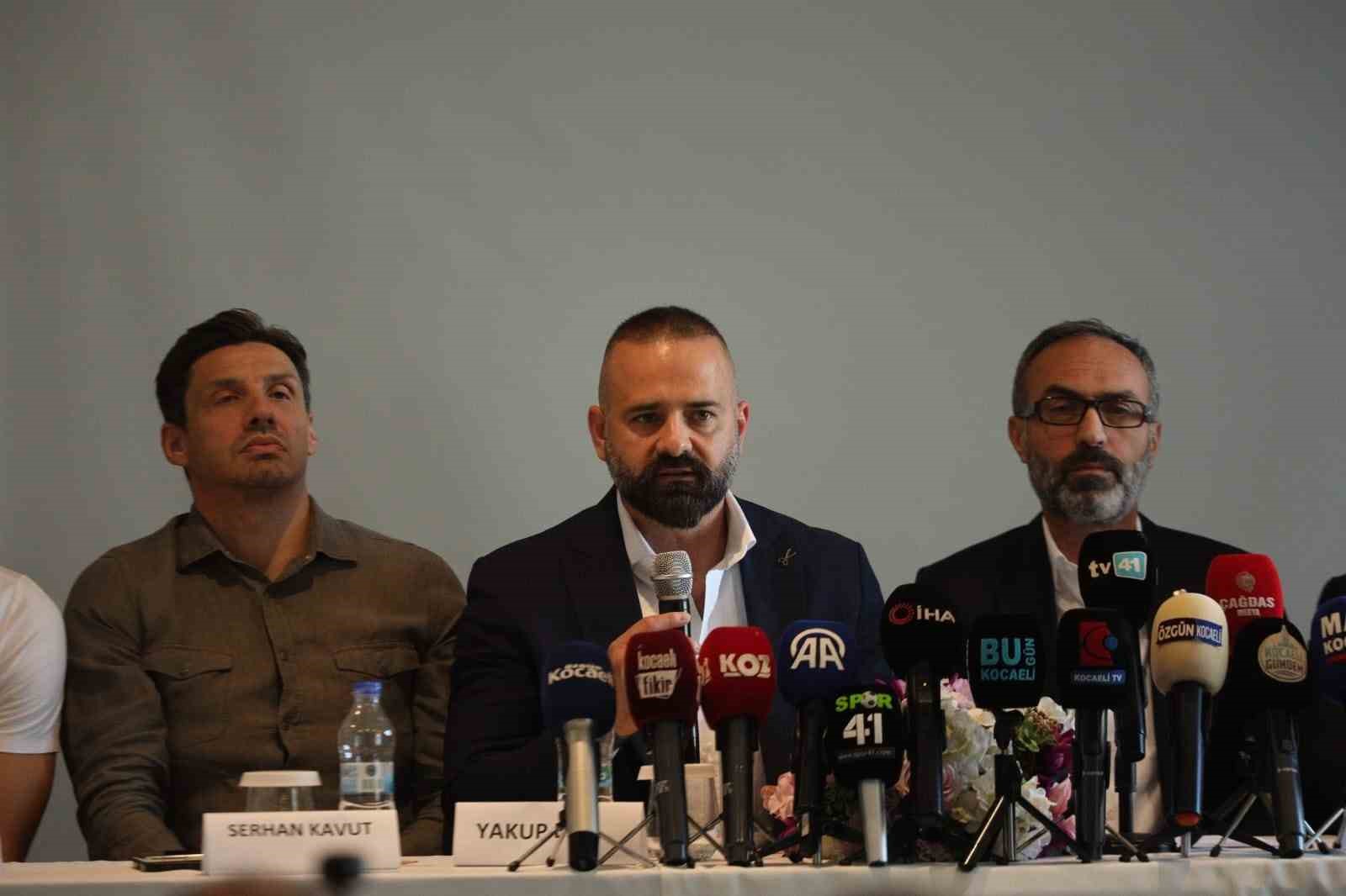 GLİNT KÖRFEZ BASKET BASIN LANSMANIYLA GÖRÜCÜYE ÇIKTI. TAKIMIN CİZYONU, HEDEFLERİ VE YAPILANMASIYLA İLGİLİ BİLGİLER PAYLAŞILDI.