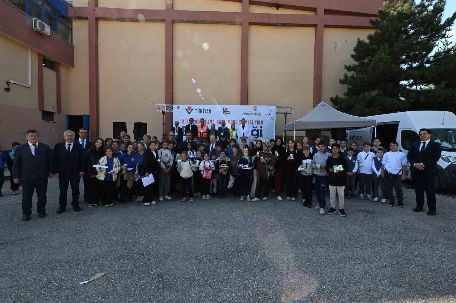 PROGRAM TOPLU FOTOĞRAF ÇEKİMİ İLE SONA ERDİ.