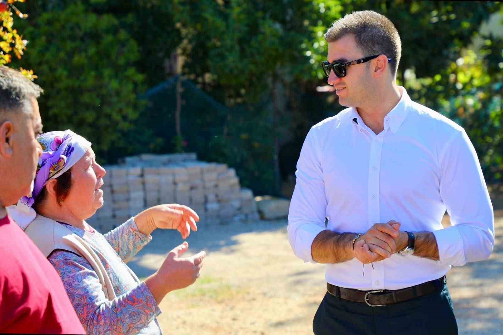 MANDALİNCİ ÇAMARASI VE KUMKÖY’DE SAHAYA İNDİ: TALEPLERİ YERİNDE DİNLEDİ