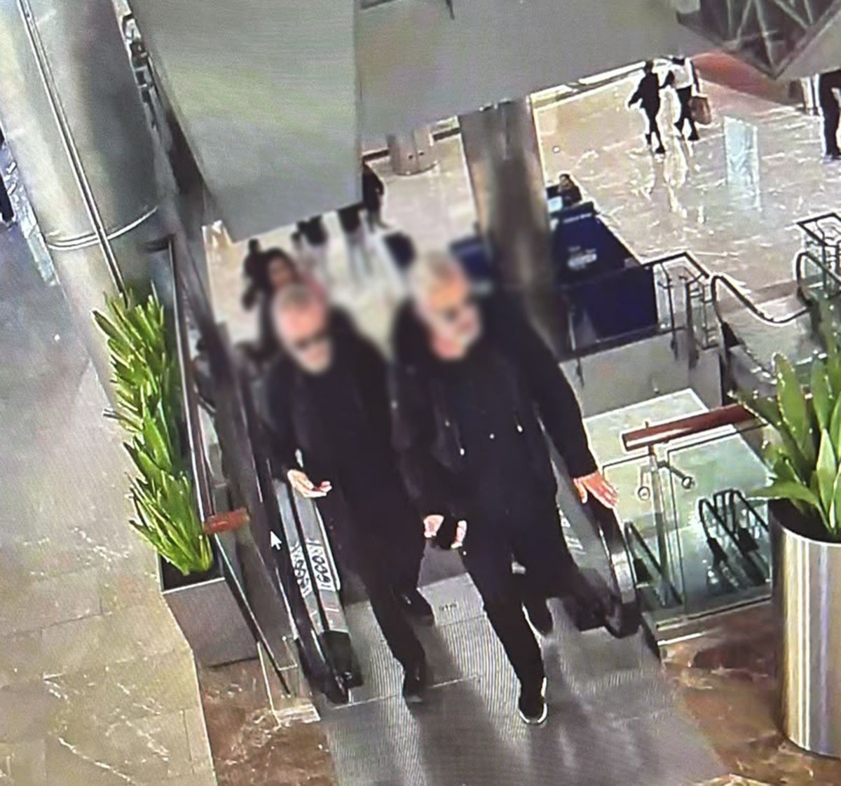 SARIYER’DE TAKİP ETTİKLERİ İRANLI İŞ İNSANINI EVİNDEN ÇIKTIĞI ESNADA SAHTE POLİS KİMLİĞİ GÖSTEREREK KAÇIRAN, ‘2 MİLYON DOLAR VERMEZSEN, SENİ ÖLDÜRÜRÜZ’ DİYE TEHDİT ETTİKLERİ ÖĞRENİLEN 6 ŞÜPHELİ YAKALANDI.