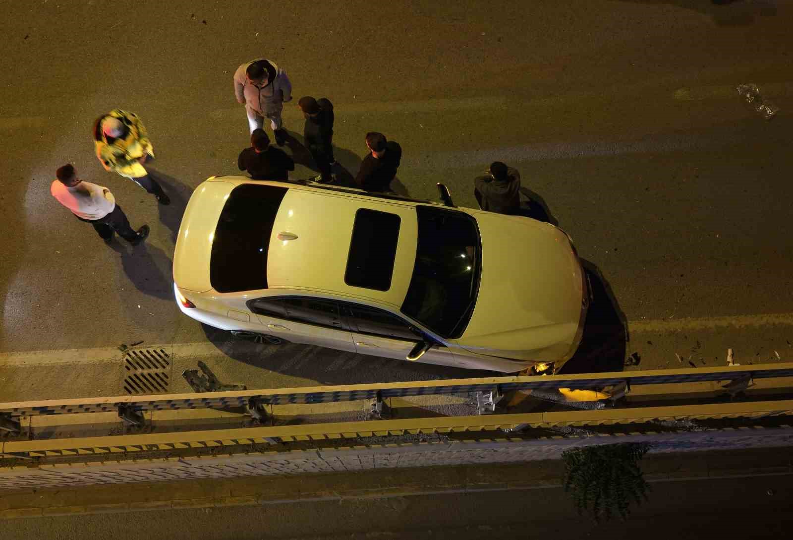 KIRIKKALE'DE İKİ OTOMOBİLİN ÇARPIŞMASI SONUCU MEYDANA GELEN TRAFİK KAZASINDA 2 KİŞİ YARALANDI