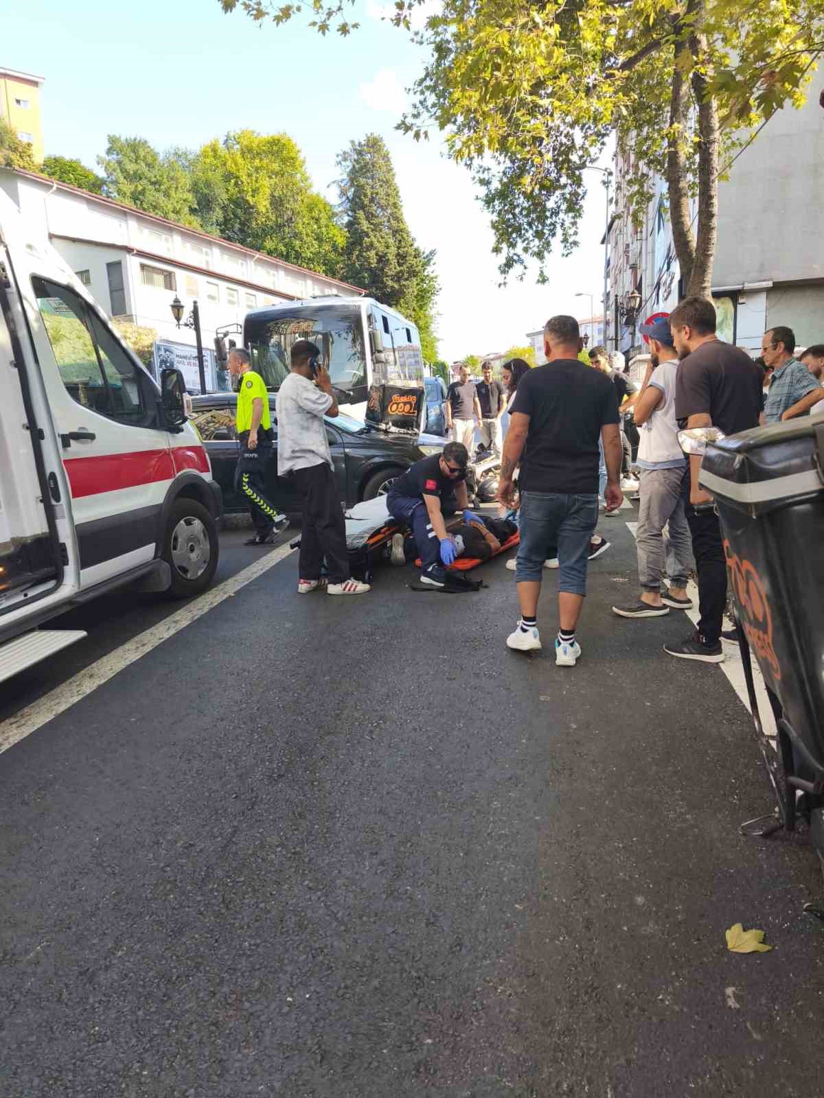 ZONGULDAK’IN KARADENİZ EREĞLİ İLÇESİNDE, DÖNÜŞ YAPILMASININ YASAK OLDUĞU NOKTADA MANEVRA YAPMAK İSTEYEN OTOMOBİL İLE KURYE MOTOSİKLETİ ÇARPIŞTI. KAZADA MOTOSİKLET SÜRÜCÜSÜ YARALANDI.