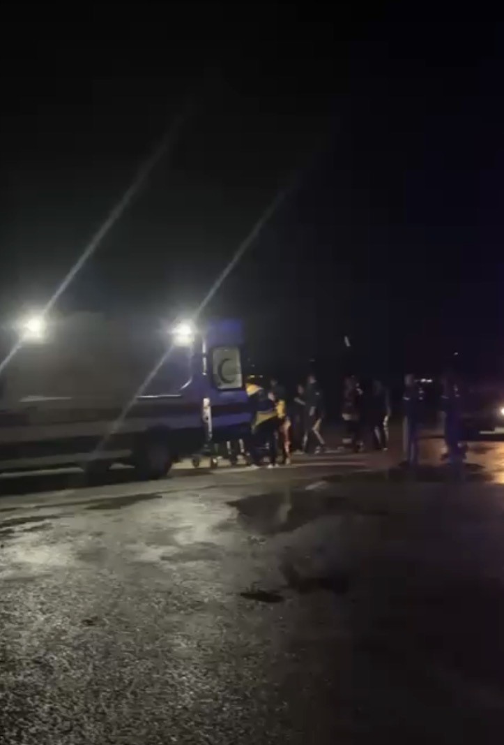 GAZİANTEP’TE 2 FARKLI KAZADA 21 KİŞİ YARALANDI