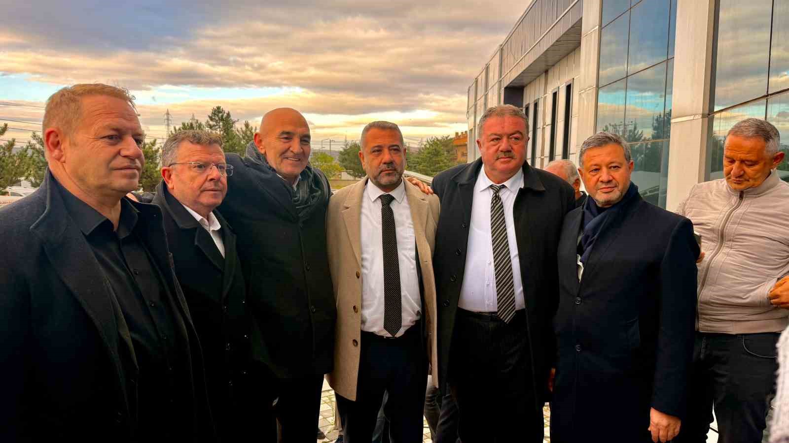AFYONKARAHİSAR TİCARET BORSASI'NIN (ATB) GERÇEKLEŞTİRİLEN   SEÇİMLİ OLAĞAN GENEL KURULU SONRASI MEVCUT BAŞKAN MEHMET MÜHSÜRLER VE YÖNETİMİ 8 KOMİTEDEN 5'Nİ KAZANARAK GÜVEN TAZELEDİ