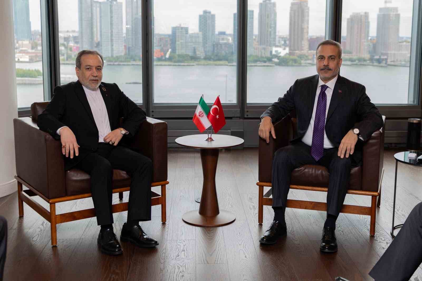 DIŞİŞLERİ BAKANI HAKAN FİDAN, NEW YORK’TA İRAN DIŞİŞLERİ BAKANI ABBAS ARAKÇİ İLE BİR ARAYA GELDİ.