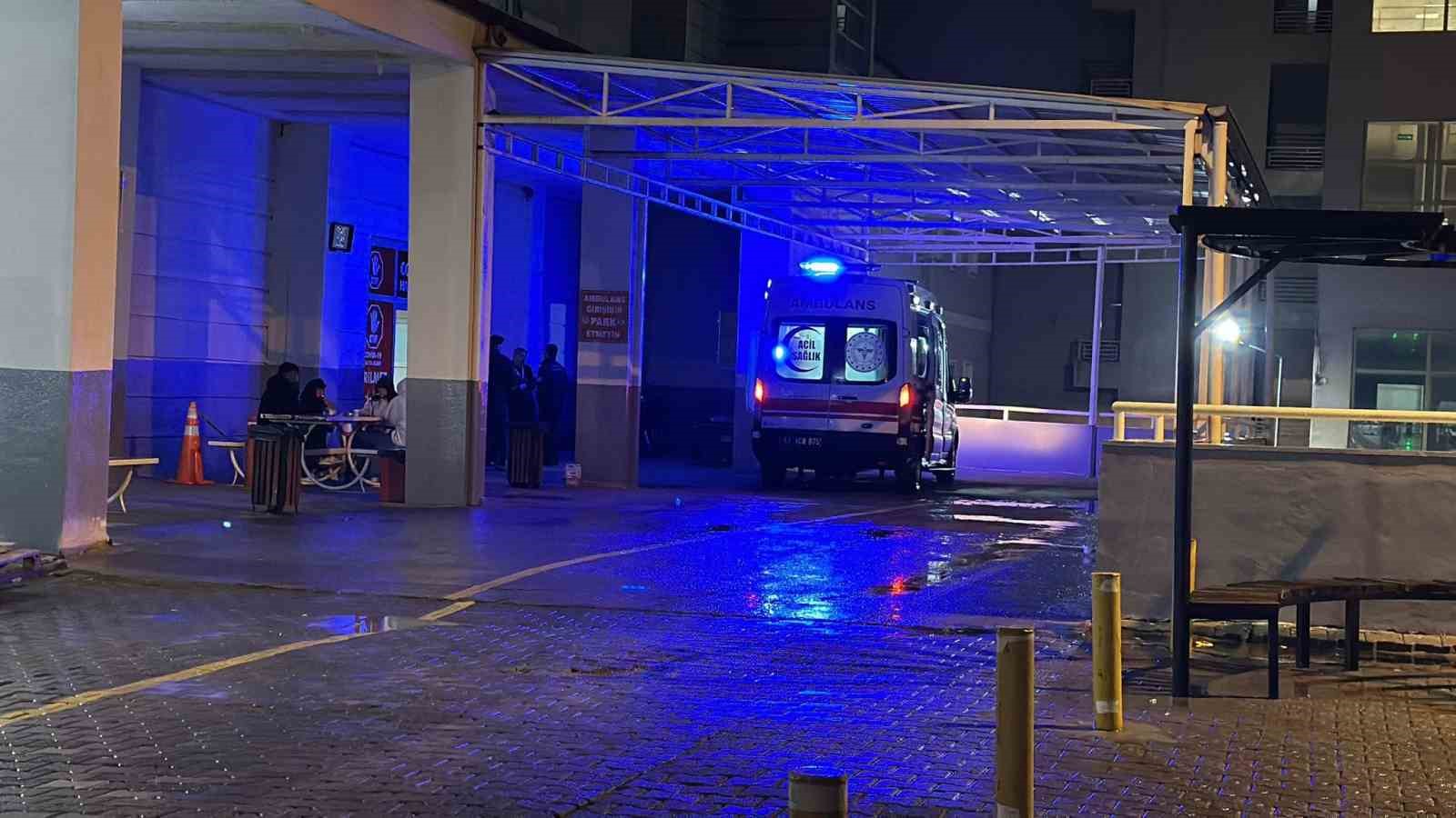 YARALILAR, AMBULANSLARLA SİVEREK DEVLET HASTANESİ’NE KALDIRILARAK TEDAVİ ALTINA ALINDI.