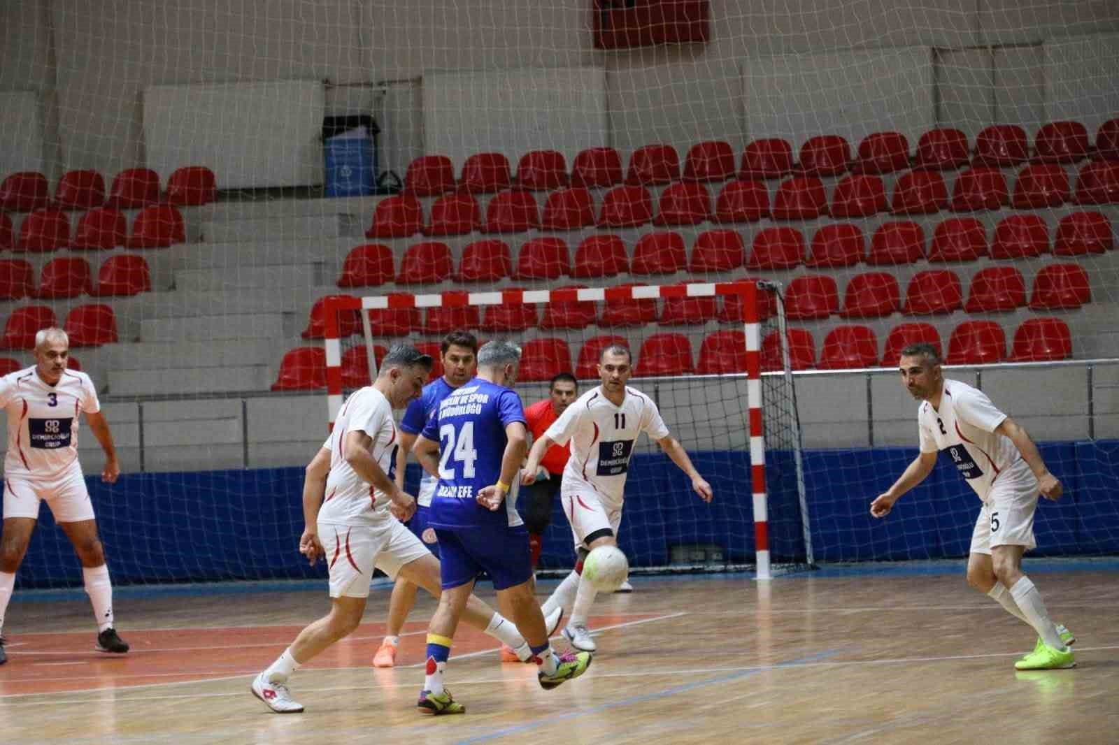 KAYSERİ’DE KAMU ÇALIŞANLARINI SPORUN BİRLEŞTİRİCİ GÜCÜ ETRAFINDA BULUŞTURAN KAMU SPOR OYUNLARI İL BİRİNCİLİĞİ MÜSABAKALARI SONA ERDİ.