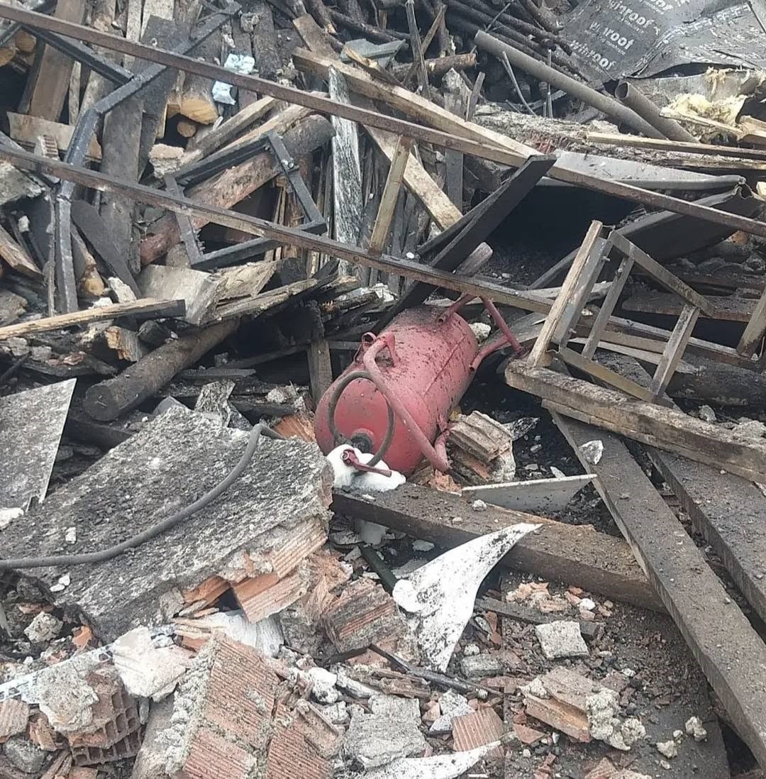 EMET’TE KAZAN DAİRESİNDE PATLAMA: BÜYÜK HASAR OLUŞTU