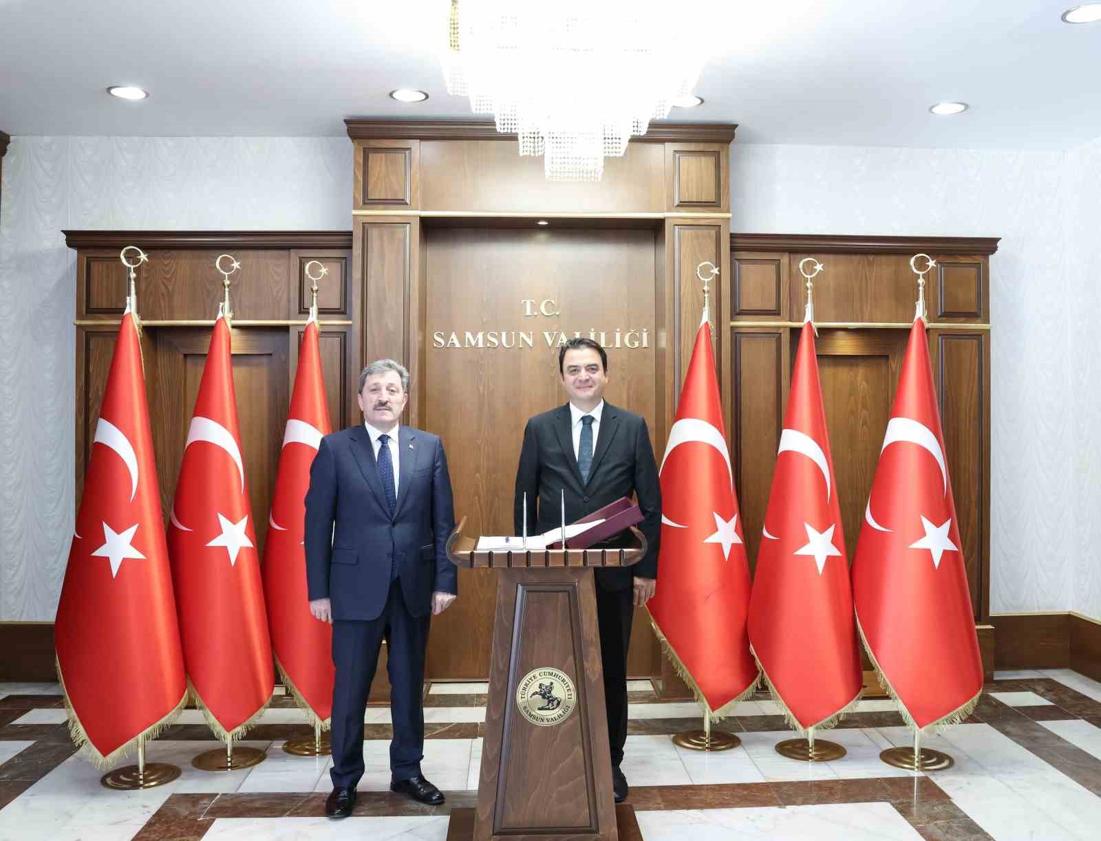 TOKAT VALİSİ ABDULLAH KÖKLÜ(SAĞDA)-SAMSUN VALİSİ ORHAN TAVLI(SOLDA)