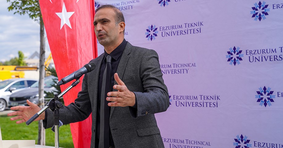 ERZURUM TEKNİK ÜNİVERSİTESİ’NİN (ETÜ) YÜKSEKÖĞRETİM KALİTE KURULU (YÖKAK) TARAFINDAN 5 YIL SÜREYLE TAM AKREDİTE EDİLMESİ DOLAYISIYLA KUTLAMA PROGRAMI DÜZENLENDİ.